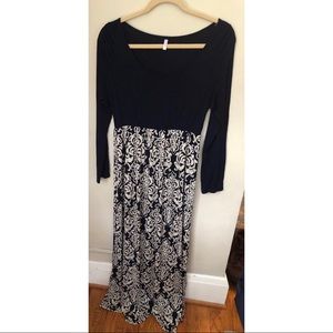 Pinkblush maternity navy & white floral maxi dress